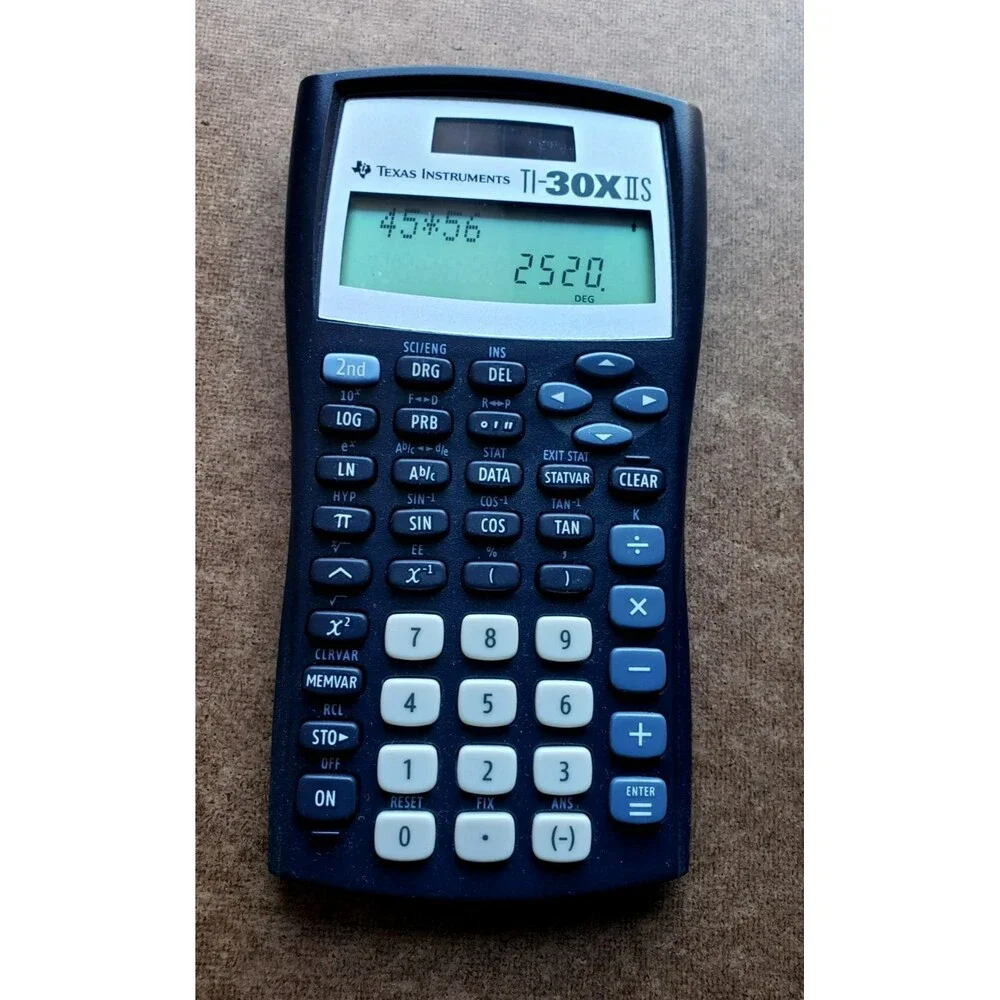 Texas Instruments TI-30X IIS SCIENTIFIC SOLAR CALCULATOR W/ Cover Tested Working